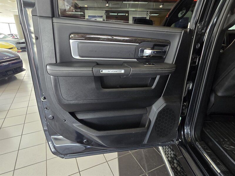 Used 2016 RAM 1500 Limited AWD/4WD image 9