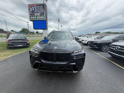 Used 2026 BMW X7 xDrive40i w/ M Sport Package AWD/4WD image 9