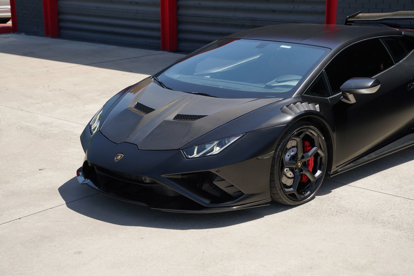 Used 2021 Lamborghini Huracan EVO RWD image 3