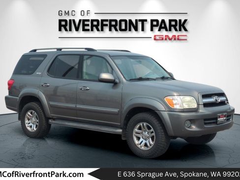 Used 2005 Toyota Sequoia SR5 AWD/4WD image 1