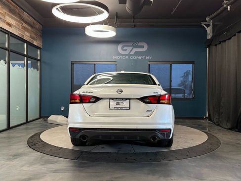 Used 2022 Nissan Altima 2.5 SR AWD/4WD image 4