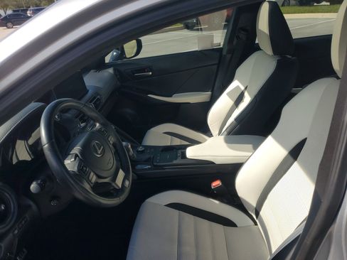 Used 2023 Lexus IS 350 F Sport image 19