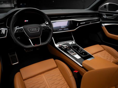 Used 2025 Audi RS 6 performance AWD/4WD image 2