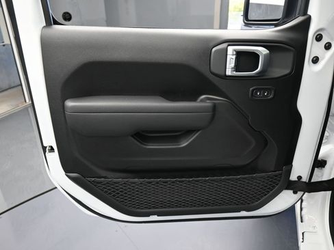 New 2026 Jeep Gladiator Sport image 12