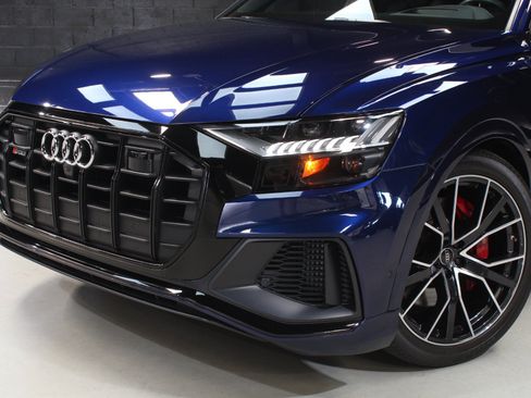 Used 2023 Audi SQ8 Prestige AWD/4WD image 7