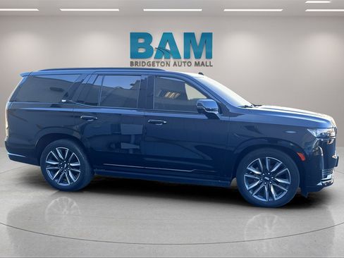 Used 2022 Cadillac Escalade Sport Platinum image 4