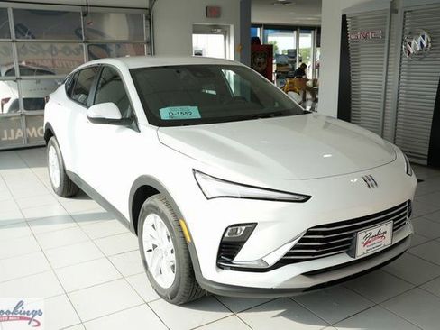 New 2025 Buick Envista Preferred w/ Convenience I Package FWD image 1