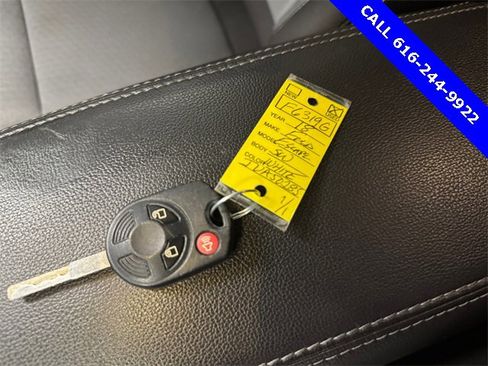 Used 2018 Ford Escape SE image 26