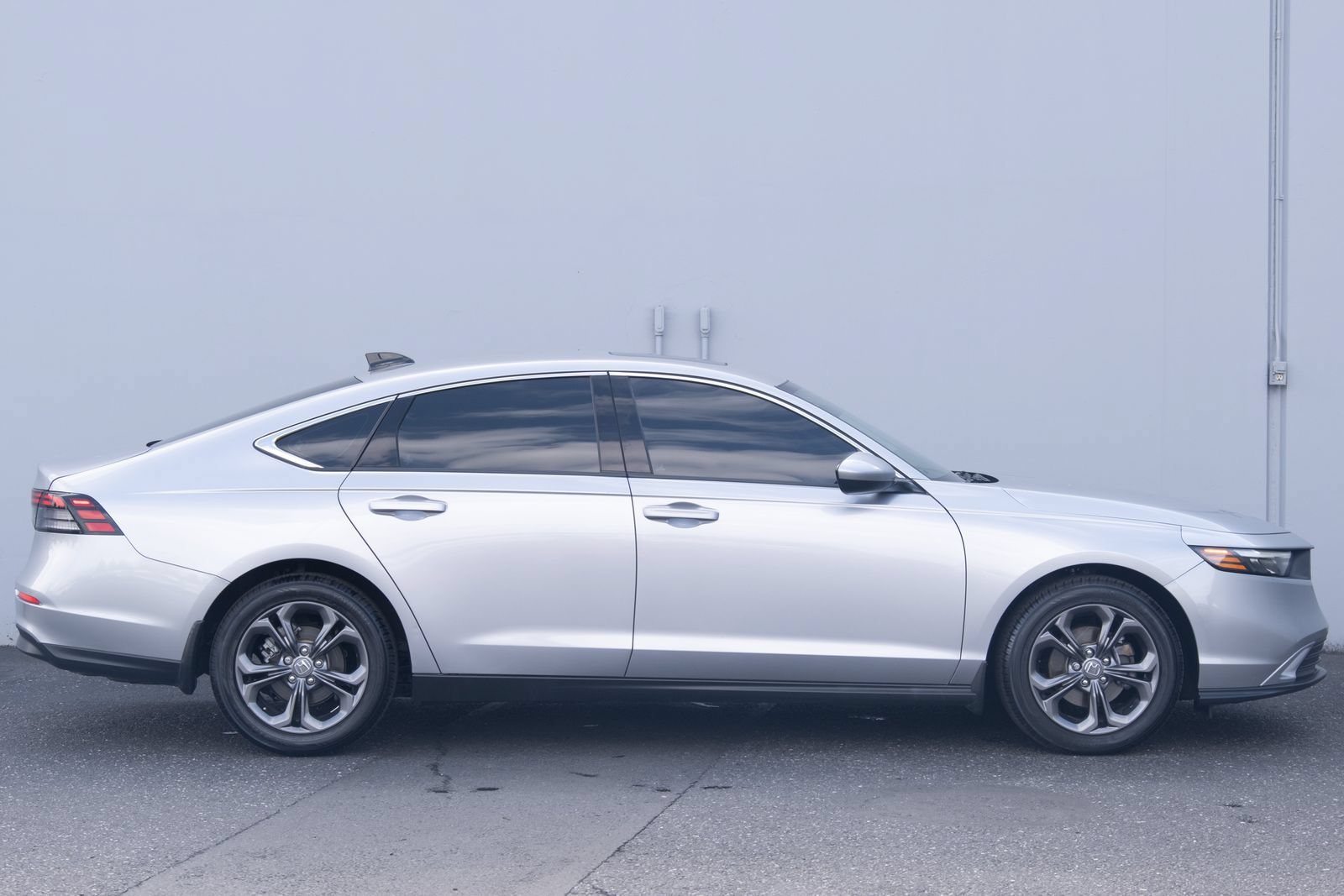 Used 2023 Honda Accord EX image 24