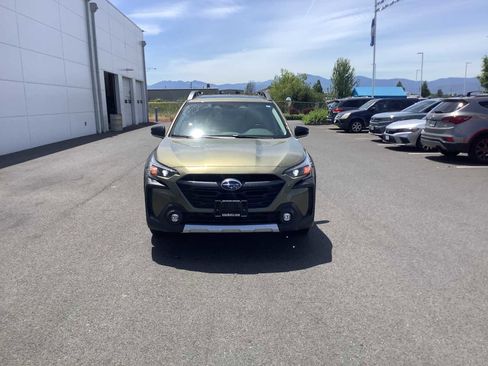 Used 2023 Subaru Outback Limited XT AWD/4WD image 2