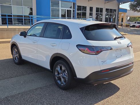 New 2027 Honda HR-V LX image 3