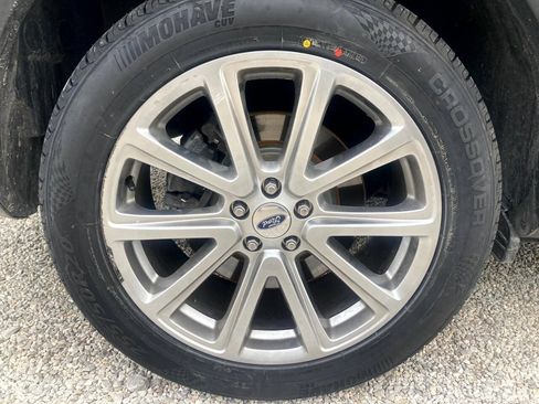 Used 2017 Ford Explorer Limited w/ Equipment Group 301A FWD image 31