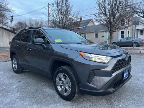 Used 2025 Toyota RAV4 LE image 7