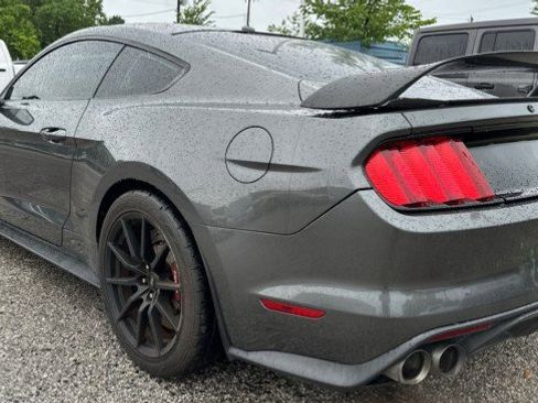 Used 2016 Ford Mustang Shelby GT350 w/ Technology Package RWD image 2