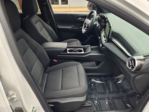 Certified 2025 Chevrolet Equinox LT FWD image 7