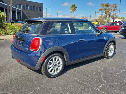 Used 2016 MINI Cooper 2-Door Hardtop image 4