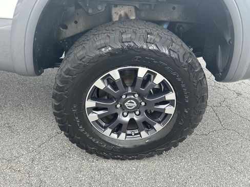Used 2017 Nissan Titan PRO-4X w/ Pro-4x Convenience Package image 21