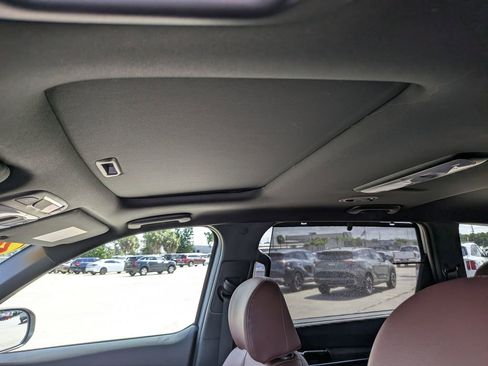 Certified 2023 Kia Telluride EX w/ EX Captain's Chair Package FWD image 23