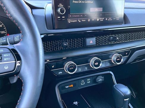 Used 2023 Honda CR-V Sport Touring image 6