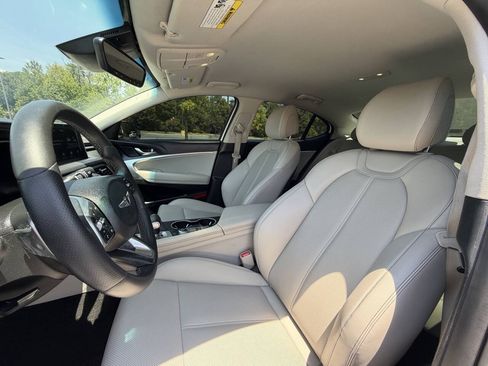 Used 2020 Genesis G70 2.0T RWD image 23
