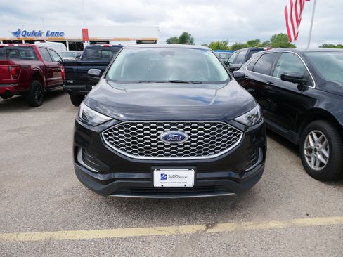 Used 2024 Ford Edge SEL AWD/4WD image 2
