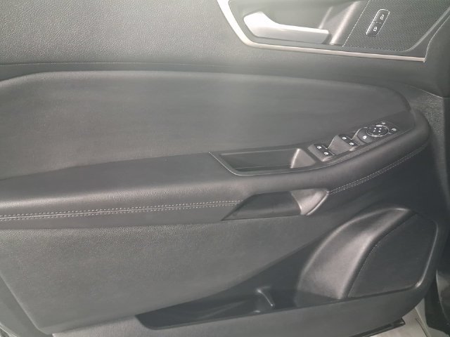 Used 2024 Ford Edge SEL AWD/4WD image 19