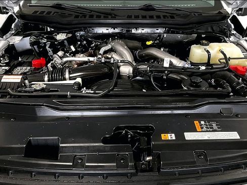 Used 2024 Ford F250 XLT image 9