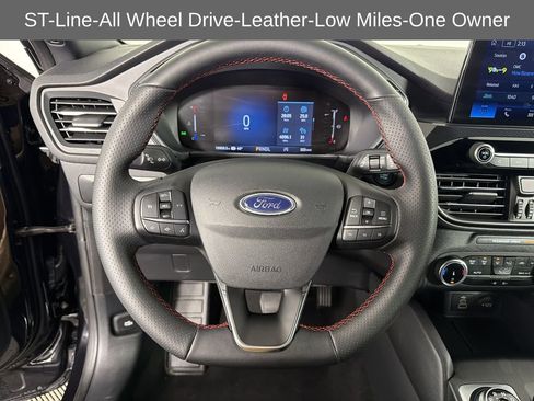 Used 2025 Ford Escape ST-Line image 21