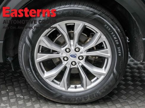 Used 2022 Ford Explorer Limited w/ Equipment Group 301A AWD/4WD image 8