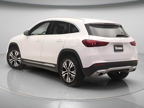 Certified 2026 Mercedes-Benz GLA 250 image 2