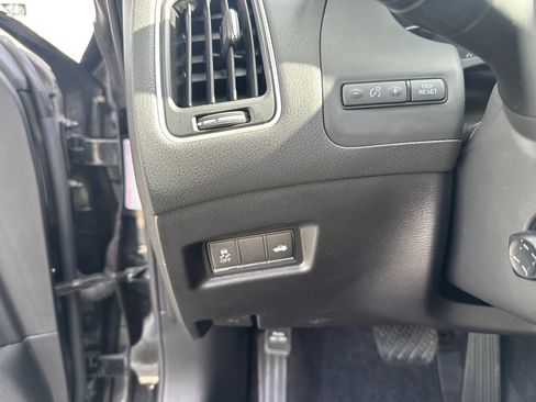 Used 2022 INFINITI Q60 3.0t Luxe w/ Essential Package image 18