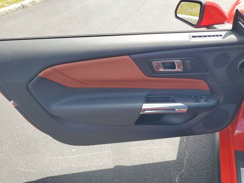 Certified 2025 Ford Mustang GT Premium RWD image 9