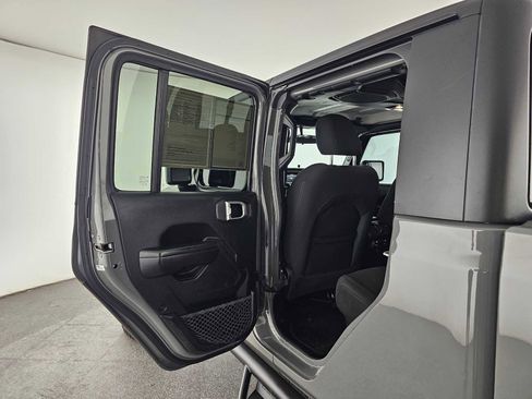 Used 2020 Jeep Gladiator Sport w/ Quick Order Package 24S image 15