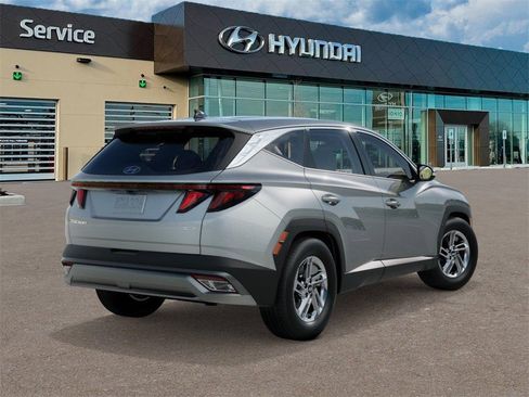 New 2026 Hyundai Tucson SE image 4