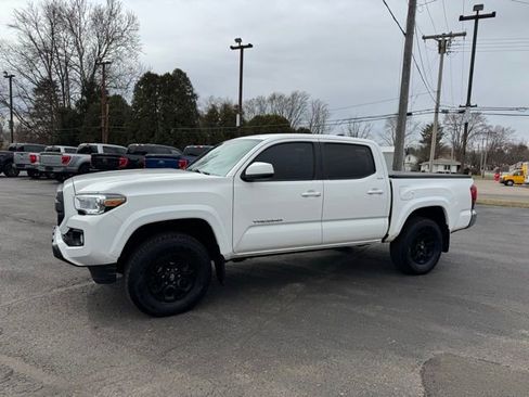 Used 2022 Toyota Tacoma SR5 image 15