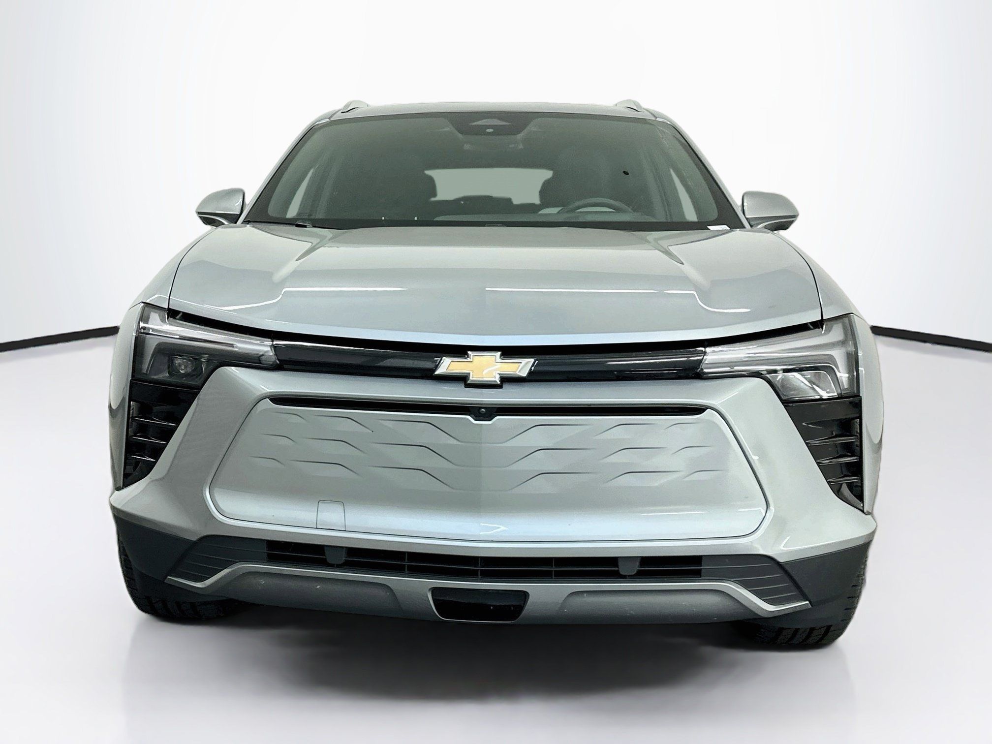 Used 2024 Chevrolet Blazer EV LT AWD/4WD image 2