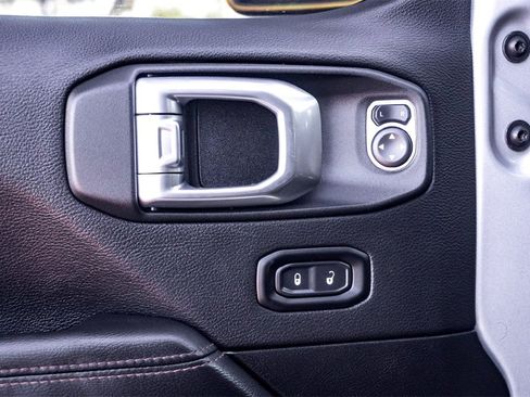 Used 2022 Jeep Wrangler Unlimited Rubicon image 11