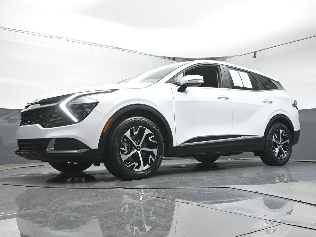 Used 2025 Kia Sportage EX FWD image 33