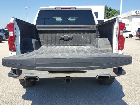 Used 2021 Chevrolet Silverado 1500 LT AWD/4WD image 9