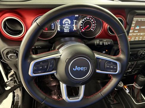 Used 2022 Jeep Wrangler Rubicon AWD/4WD image 26