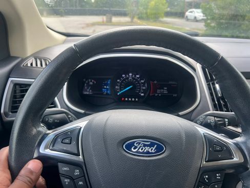 Used 2019 Ford Edge SEL w/ Equipment Group 201A FWD image 19