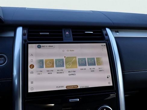 New 2026 Land Rover Discovery Limited Edition image 22