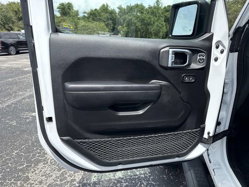 Used 2021 Jeep Wrangler Unlimited Sport image 17