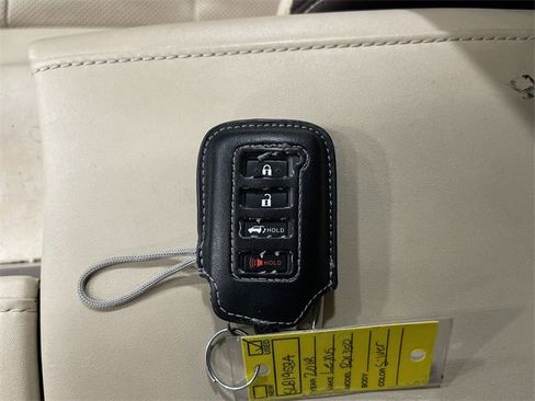Used 2018 Lexus RX 350L Premium w/ Premium Package image 34
