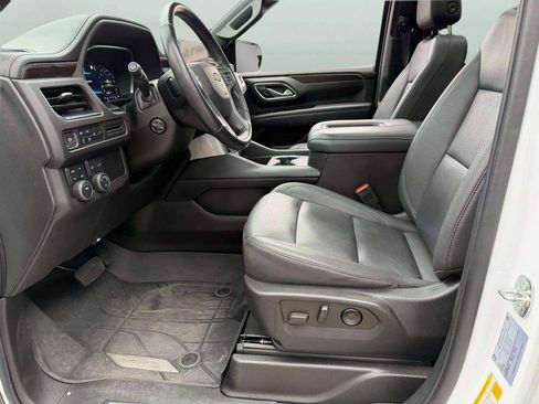 Used 2022 Chevrolet Tahoe LT w/ Luxury Package image 13