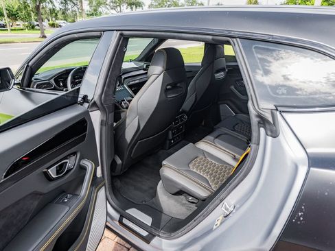 Used 2023 Lamborghini Urus S AWD/4WD image 38