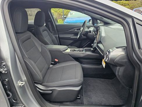 New 2026 Chevrolet Equinox EV LT image 26