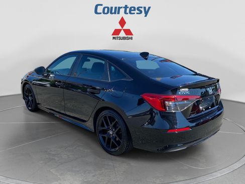 Used 2024 Honda Civic Sport image 3