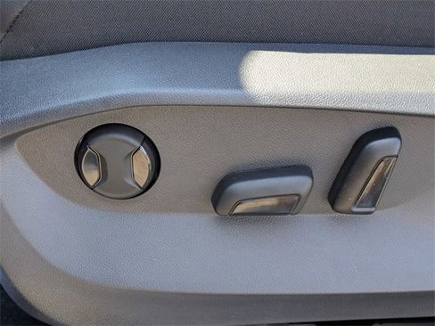 Certified 2024 Volkswagen Tiguan SE R-Line image 21