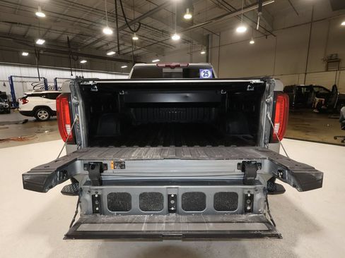 Used 2025 GMC Sierra 1500 Denali AWD/4WD image 28